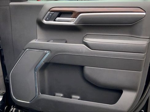 Used 2025 GMC Sierra 1500 SLT image 21