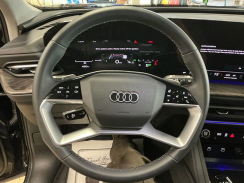 Used 2025 Audi Q5 Premium Plus w/ Premium Plus AWD/4WD image 20