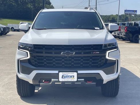 Certified 2023 Chevrolet Suburban Z71 w/ Z71 Off-Road Package AWD/4WD image 6