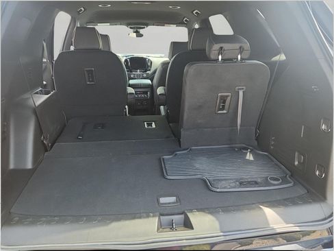 Used 2023 Chevrolet Traverse Premier AWD/4WD image 24