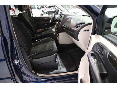 Used 2017 Dodge Grand Caravan SE w/ Power Window Group FWD image 15