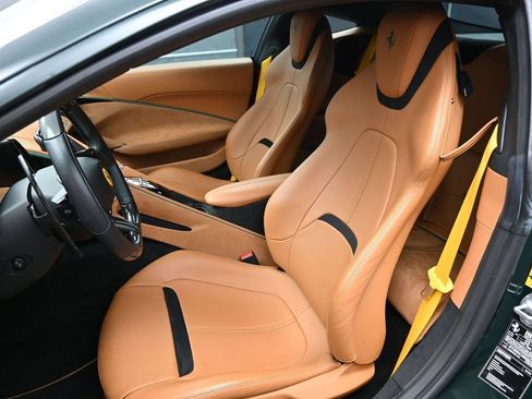 Used 2021 Ferrari Roma RWD image 8