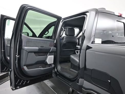 New 2026 Ford F250 Platinum w/ Tremor Off-Road Package AWD/4WD image 22