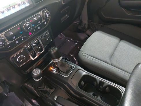 Used 2022 Jeep Wrangler Unlimited Sport AWD/4WD image 24