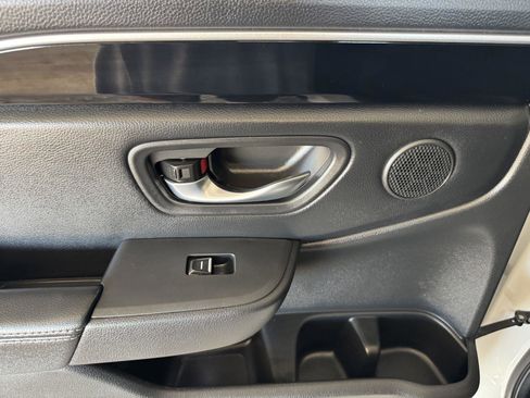 Used 2025 Honda Pilot Touring image 31
