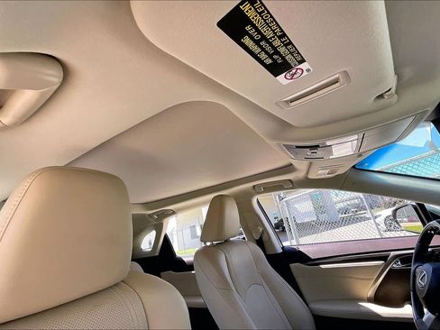 Used 2019 Lexus RX 350 w/ Luxury Package image 12