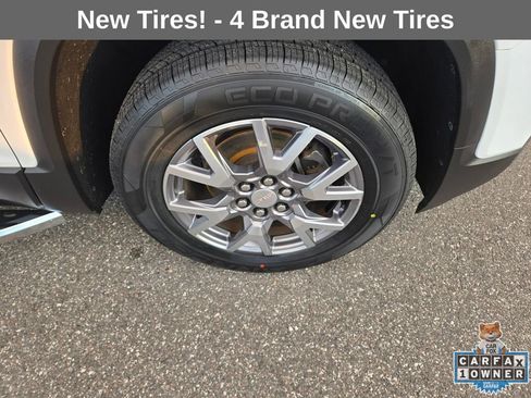 Used 2020 GMC Acadia SLT w/ Driver Alert Package II image 11