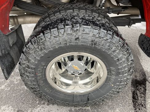 Used 2024 Chevrolet Silverado 3500 LTZ w/ LTZ Convenience Package AWD/4WD image 11