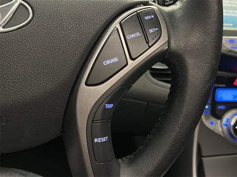 Used 2013 Hyundai Elantra Limited w/ Technology Pkg image 24