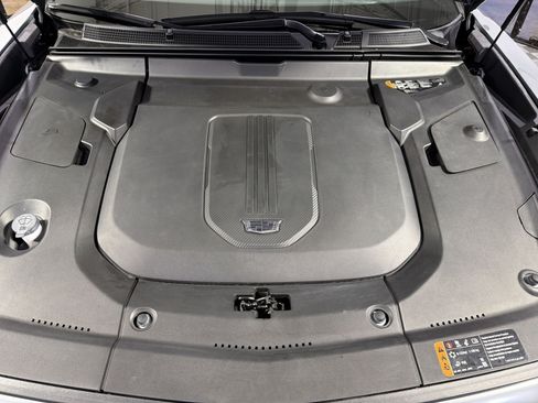 Used 2024 Cadillac Lyriq Luxury AWD/4WD image 31
