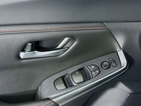 New 2025 Nissan Sentra SR image 23