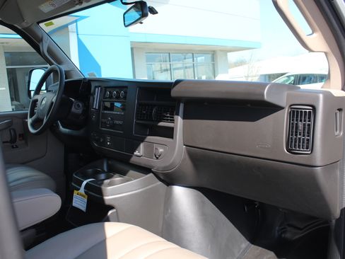 New 2026 Chevrolet Express 2500 image 14