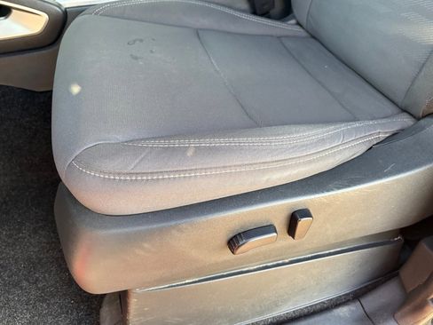 Certified 2022 Nissan Frontier SV w/ Technology Package image 30