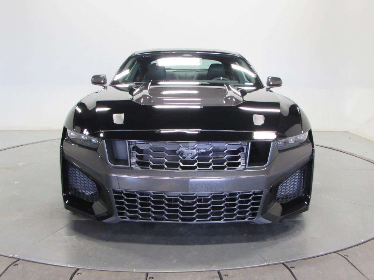 New 2026 Ford Mustang Dark Horse SC w/ Carbon Fiber Exterior Package RWD image 2