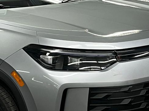 New 2026 Volkswagen Tiguan SE image 43