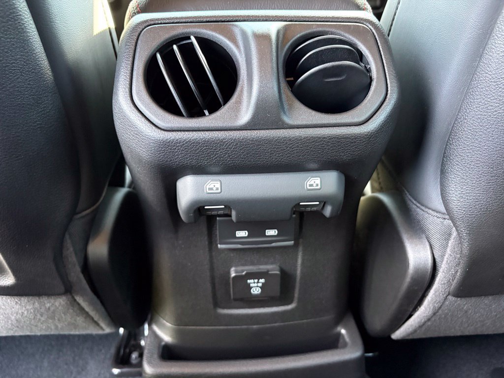 Used 2026 Jeep Wrangler Unlimited Rubicon AWD/4WD image 21