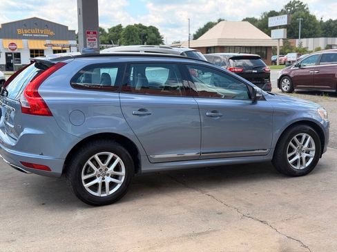 Used 2017 Volvo XC60 T5 FWD image 8