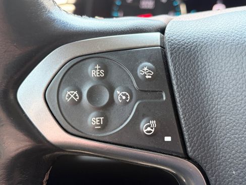 Used 2018 Chevrolet Suburban Premier AWD/4WD image 20