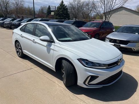 New 2026 Volkswagen Jetta SEL FWD image 1