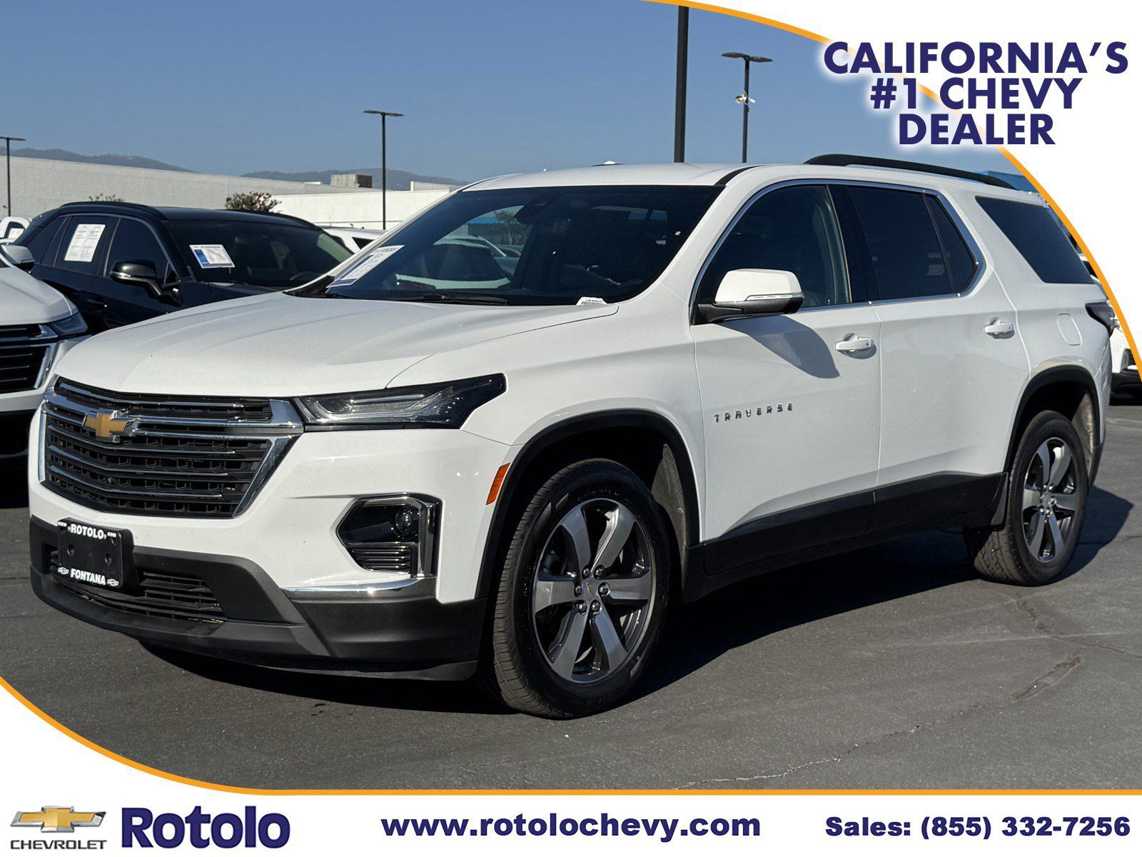 Used 2023 Chevrolet Traverse LT w/ LT Premium Package FWD image 3