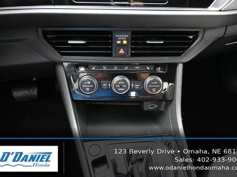 Used 2019 Volkswagen Jetta R-Line FWD image 32