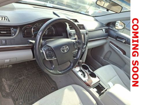 Used 2012 Toyota Camry XLE image 11