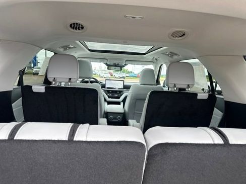 New 2026 Ford Explorer Platinum AWD/4WD image 22