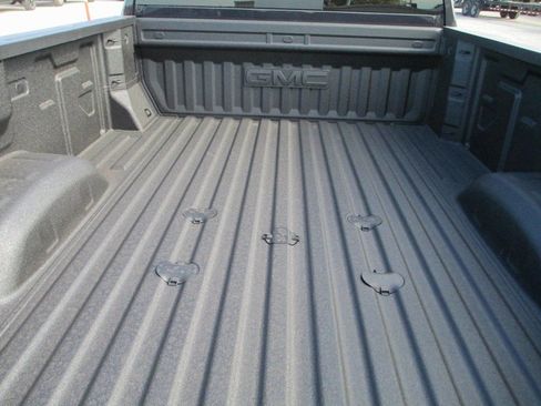 New 2026 GMC Sierra 3500 Denali w/ Denali Reserve Package AWD/4WD image 6