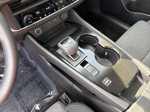 Certified 2023 Nissan Rogue SV image 15