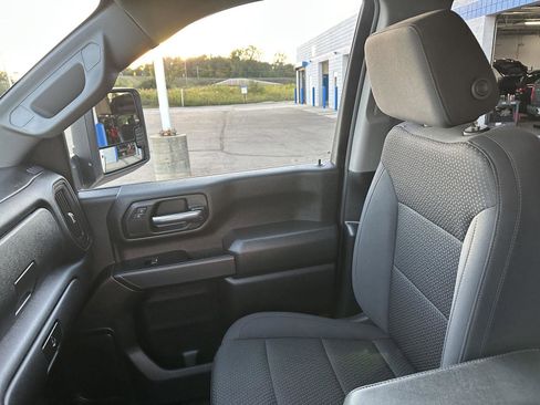 Used 2024 GMC Sierra 2500 Pro w/ Convenience Package image 34