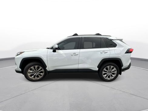 Used 2025 Toyota RAV4 XLE Premium w/ Weather Package image 9