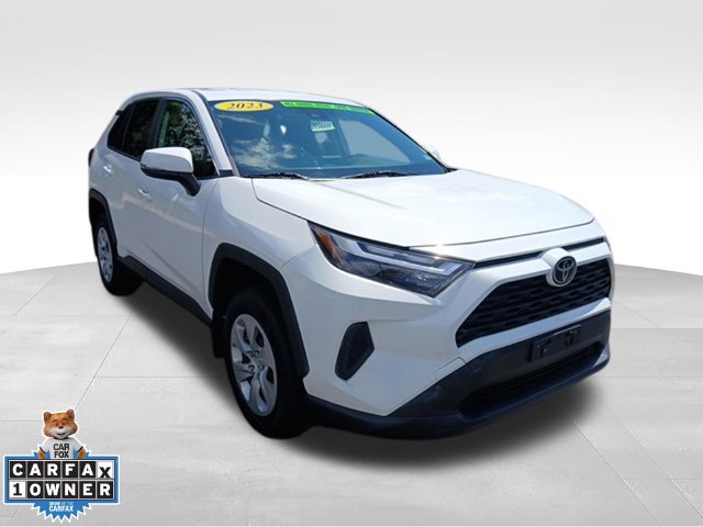 Used 2023 Toyota RAV4 LE AWD/4WD image 9