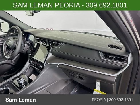 New 2025 Jeep Grand Cherokee L Laredo w/ Luxury Tech Group I image 30