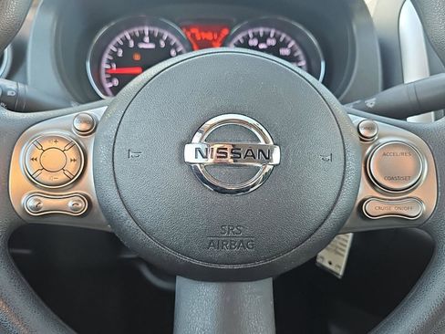 Used 2014 Nissan Versa SV w/ Convenience Package FWD image 14