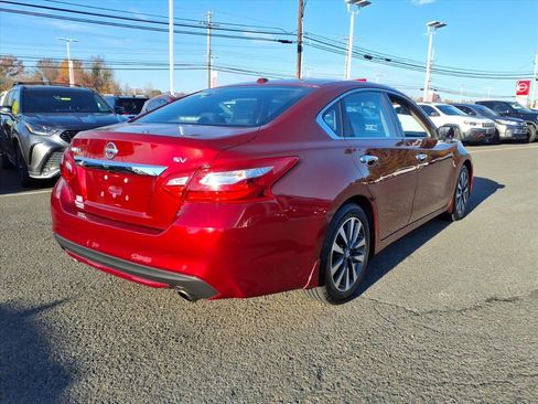 Used 2017 Nissan Altima 2.5 SV image 3