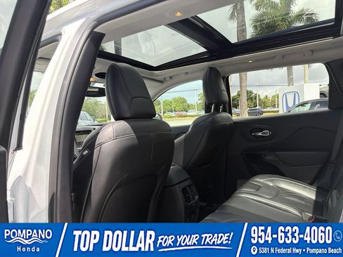 Used 2023 Jeep Cherokee Altitude Lux w/ Lux Elite Package AWD/4WD image 26