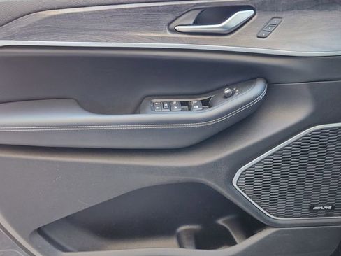 Used 2023 Jeep Grand Cherokee Limited image 21