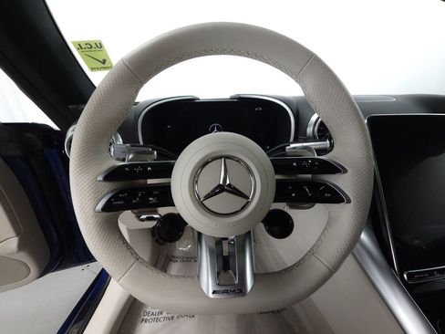 Used 2025 Mercedes-Benz SL 55 AMG 4MATIC image 13
