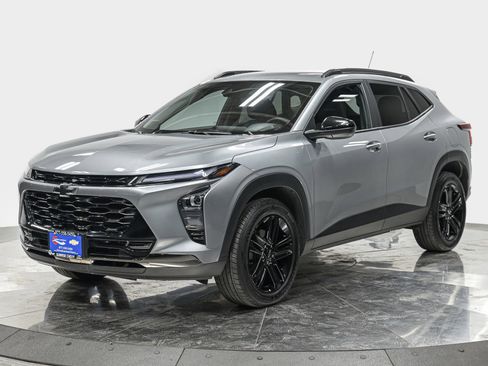 Used 2025 Chevrolet Trax ACTIV w/ Driver Confidence Package image 1