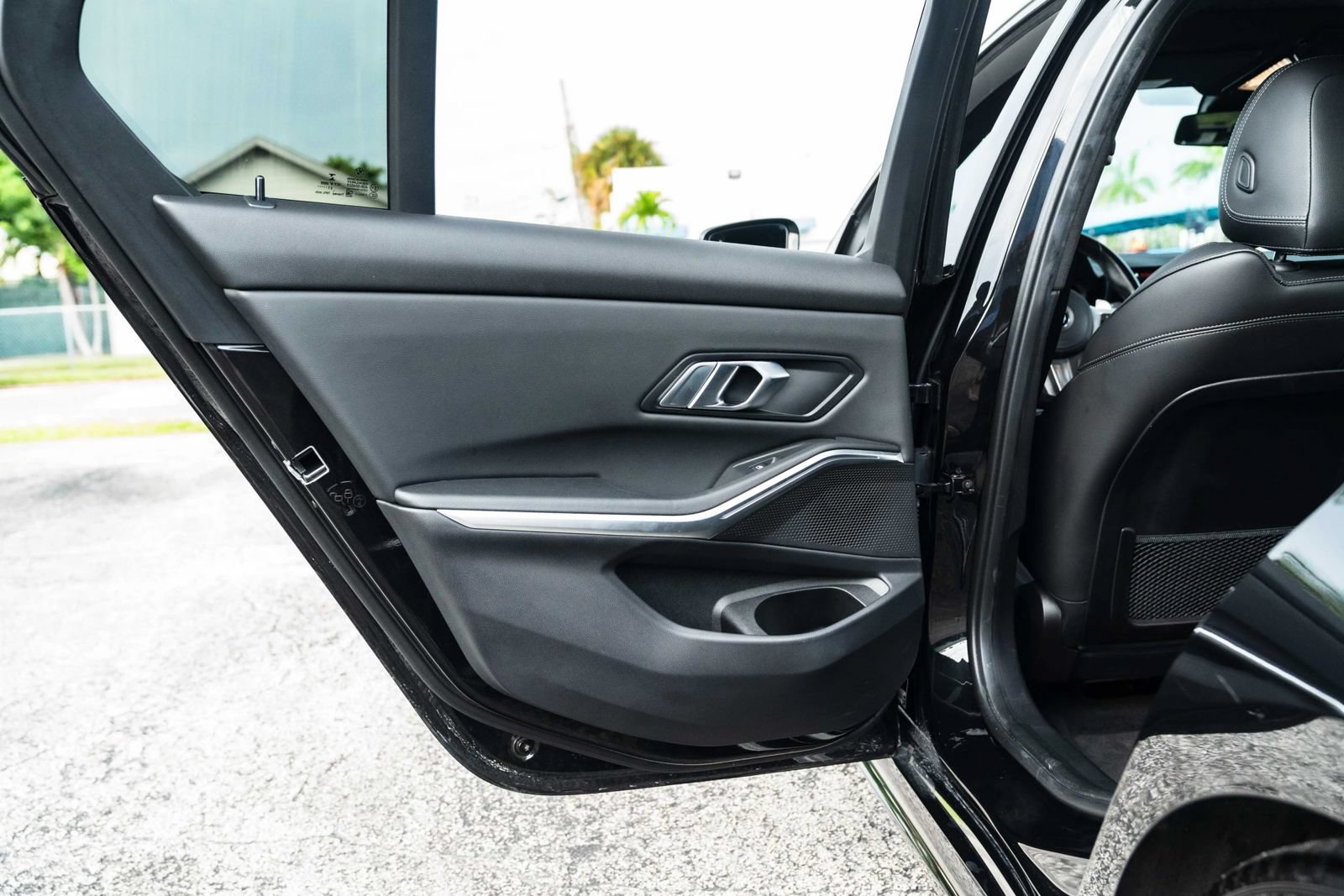 Used 2022 BMW M340i RWD image 16