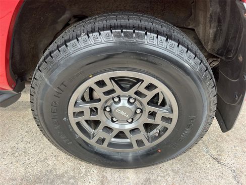 Used 2017 Toyota 4Runner SR5 Premium image 15