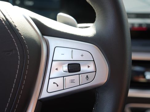 Used 2024 BMW X7 xDrive40i w/ Premium Package image 20