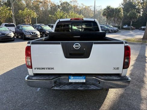 Used 2007 Nissan Frontier XE w/ Preferred Pkg image 5
