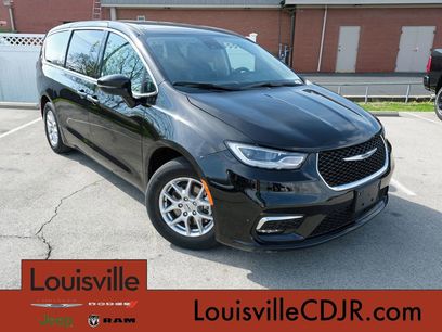 Used 2024 Chrysler Pacifica Touring-L