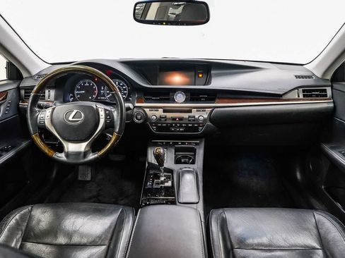 Used 2013 Lexus ES 350 w/ Luxury Pkg FWD image 12