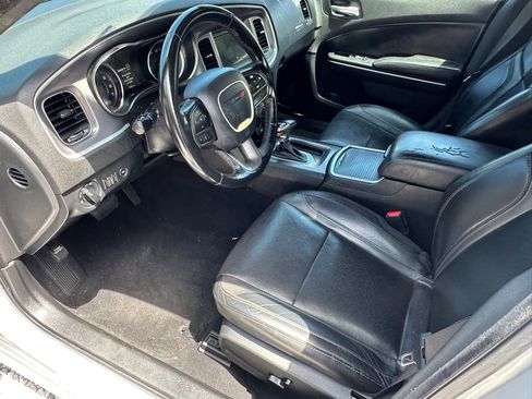 Used 2020 Dodge Charger SXT w/ Leather Interior Group image 10