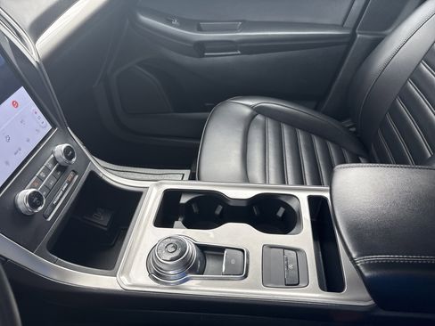 Used 2024 Ford Edge SEL image 30