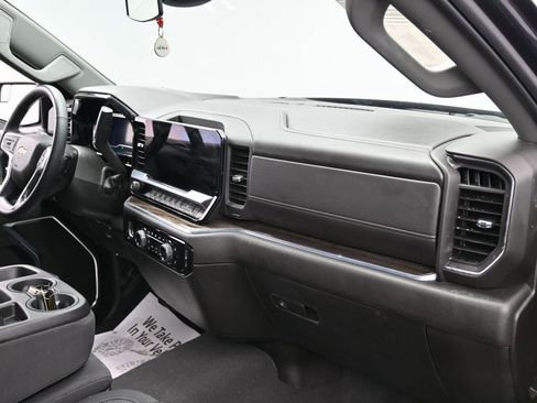 Used 2024 Chevrolet Silverado 1500 LT image 34