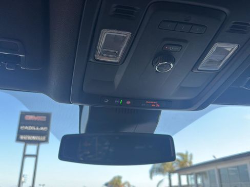 Used 2023 Chevrolet Suburban LT RWD image 20