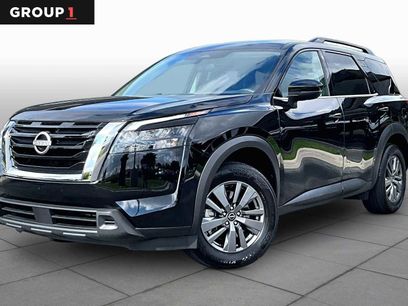 Used 2025 Nissan Pathfinder SV